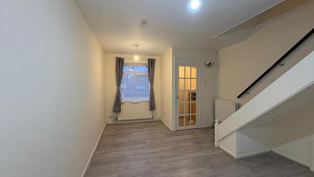 2 Bedroom House Available for Rent in Beckton!