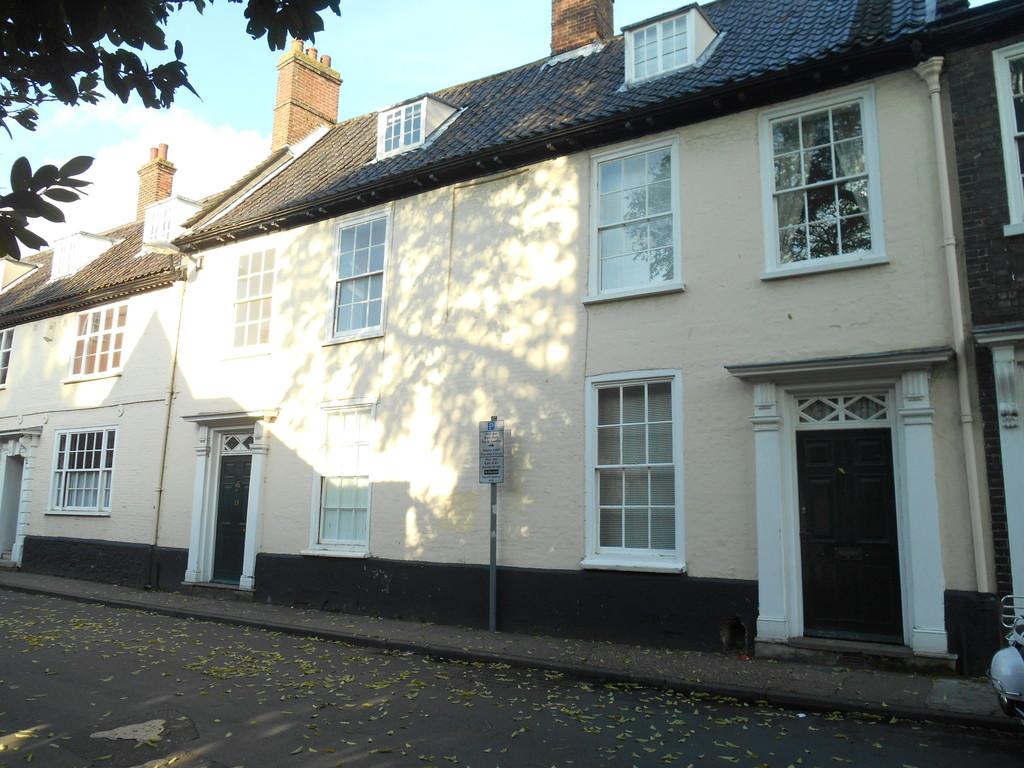 Colegate, Norwich, Norfolk 3 bed terraced house £1,200 pcm (£277 pw)