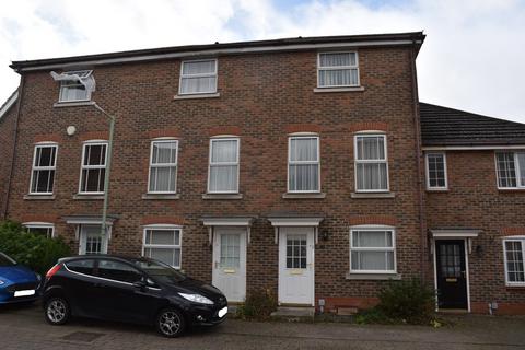 3 bedroom townhouse to rent, Kingfisher Road, Bury St. Edmunds