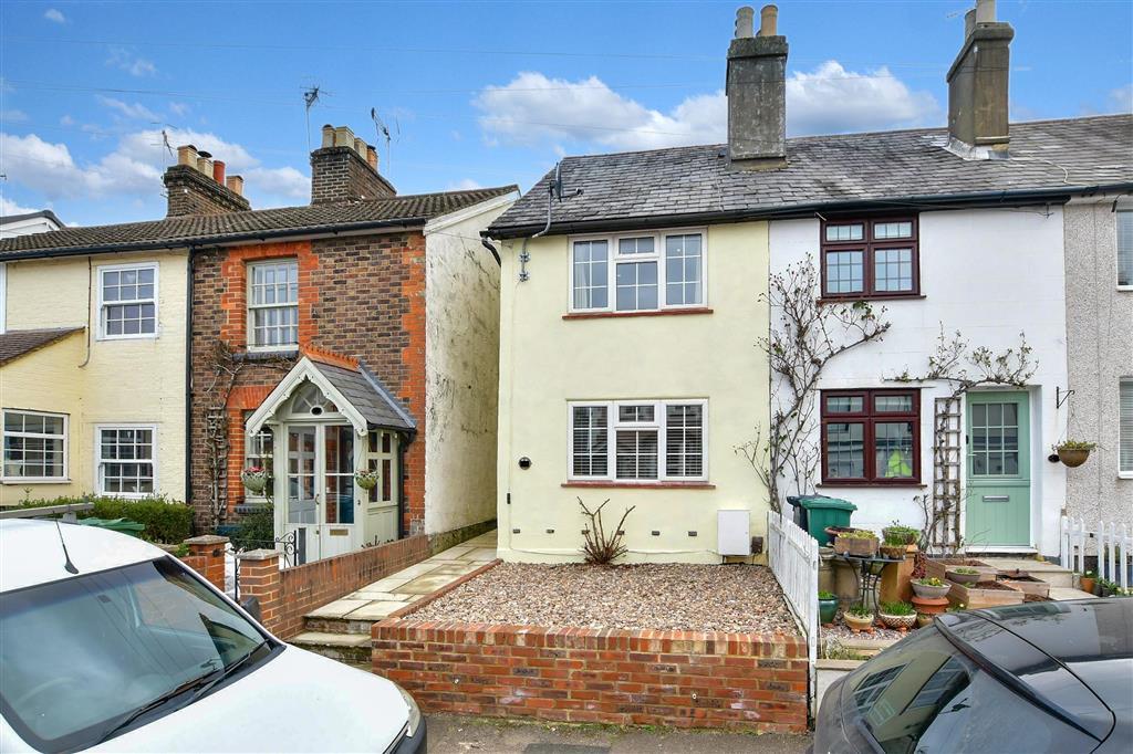 Priory Road, Reigate, Surrey 3 bed end of terrace house £495,000