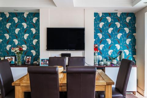 23 Merland Rise, Epsom, KT18 5RY