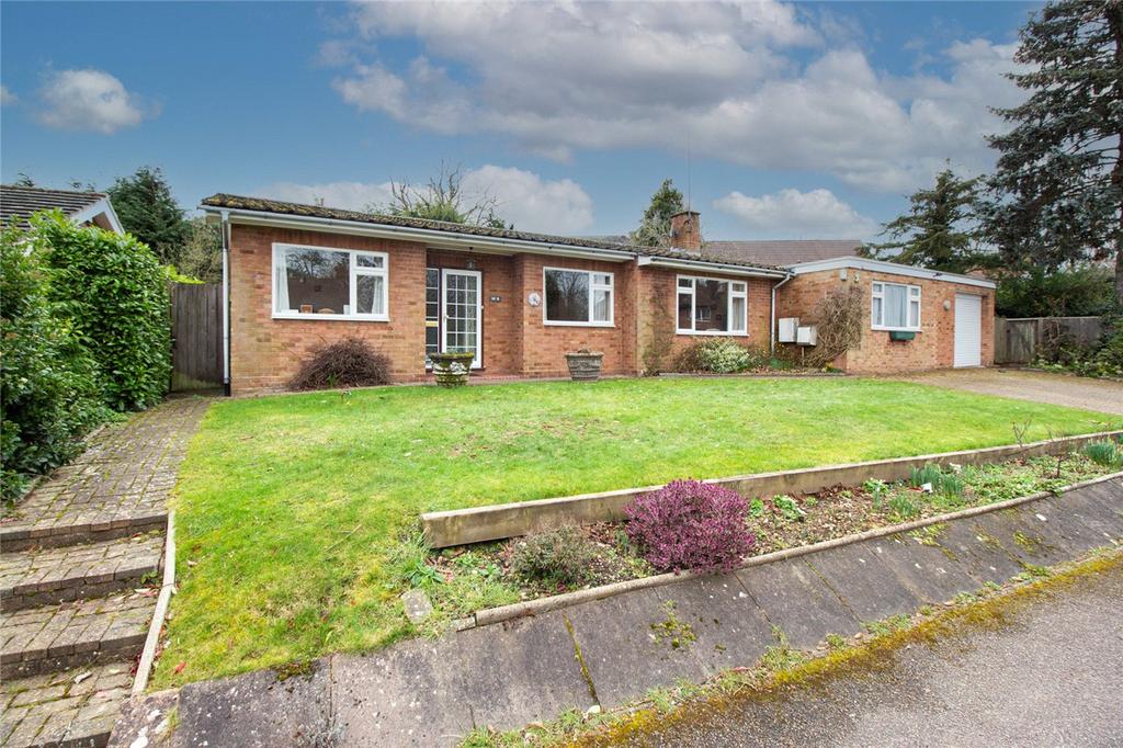 Moreton End Lane, Harpenden, Hertfordshire 3 bed bungalow for sale £