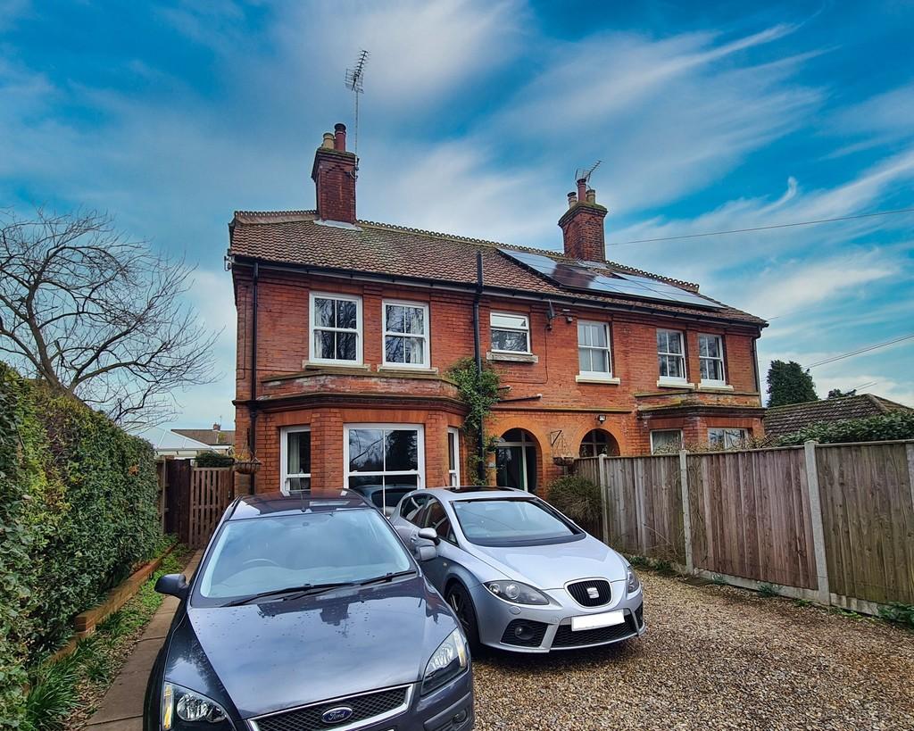 Burgh Road, Aylsham 3 bed semidetached house