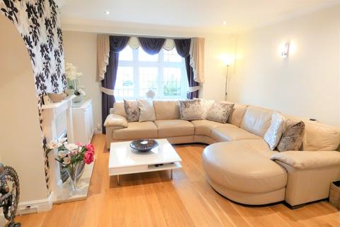 7 Orchard Avenue, Feltham, TW14 9RD
