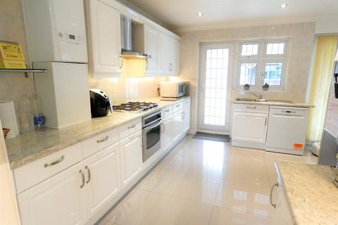 7 Orchard Avenue, Feltham, TW14 9RD