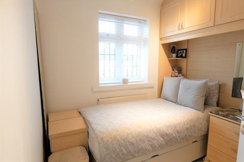 7 Orchard Avenue, Feltham, TW14 9RD