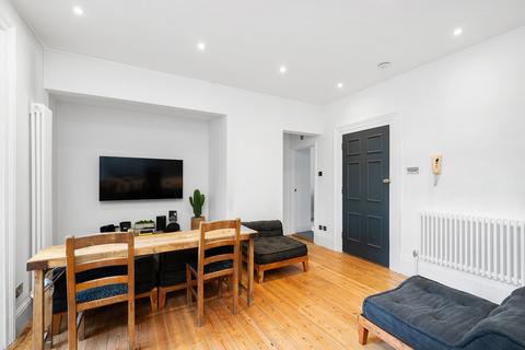 Flat 1, 13 Station Road, Epping, CM16 4HG