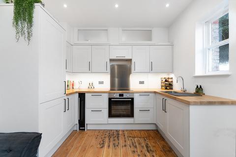 Flat 1, 13 Station Road, Epping, CM16 4HG