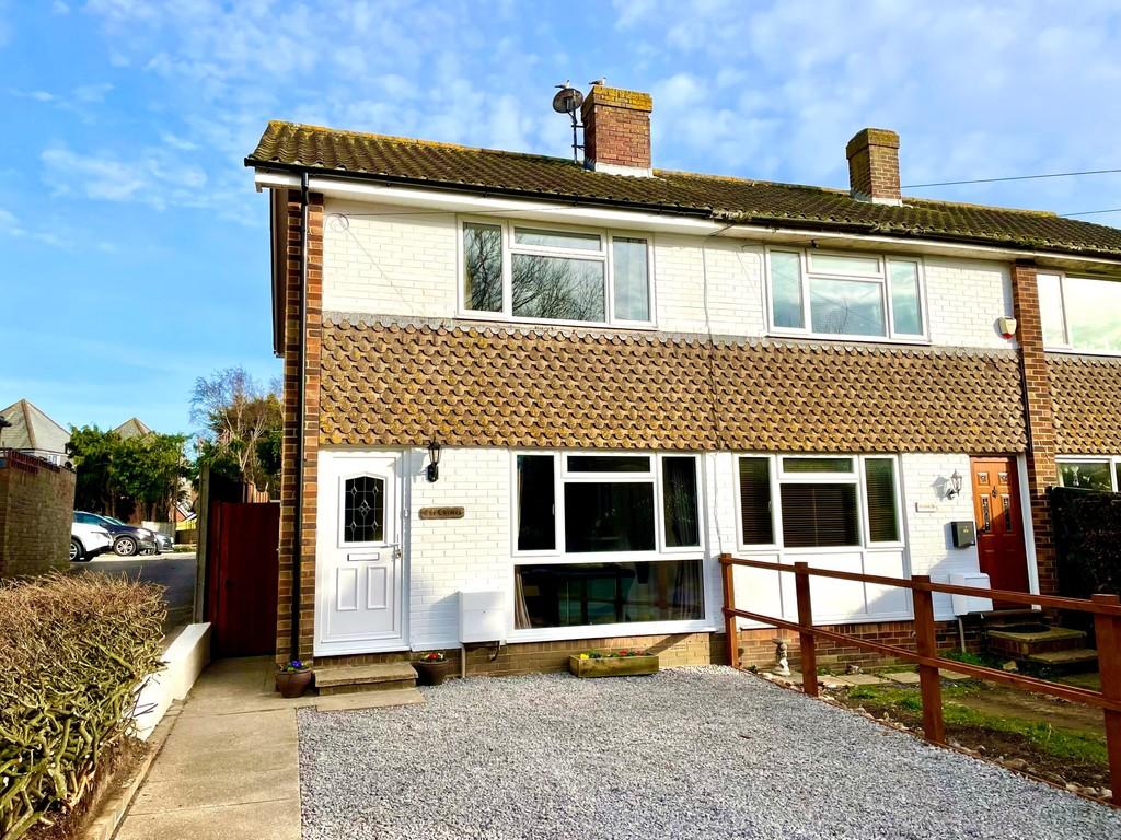 Toddington Lane, Littlehampton 2 bed end of terrace house £320,000