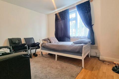 2 bedroom ground floor maisonette for sale, Harrow Weald, Middlesex