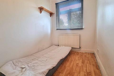 2 bedroom ground floor maisonette for sale, Harrow Weald, Middlesex