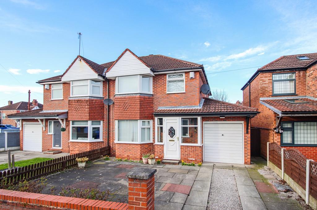 Braemar Avenue, Stretford, Manchester, M32 3 bed semidetached house