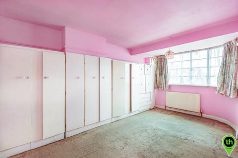 42 Aldridge Avenue, Edgware, HA8 8TA