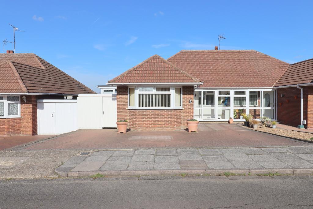Wadhurst Avenue, New Bedford Road... 3 bed bungalow £400,000