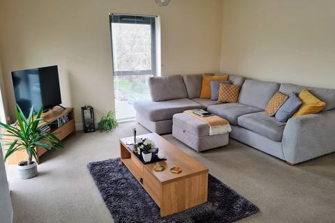 2 bedroom flat to rent, Flat 10 Athelstan House, 25 Station Road