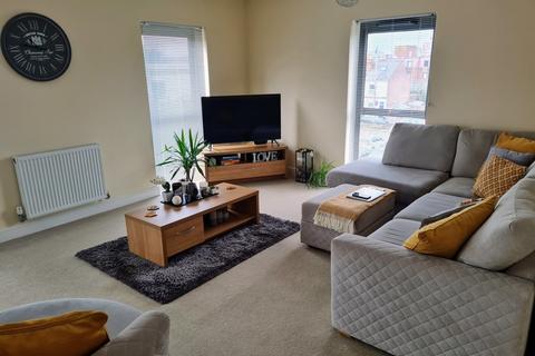 2 bedroom flat to rent, Flat 10 Athelstan House, 25 Station Road