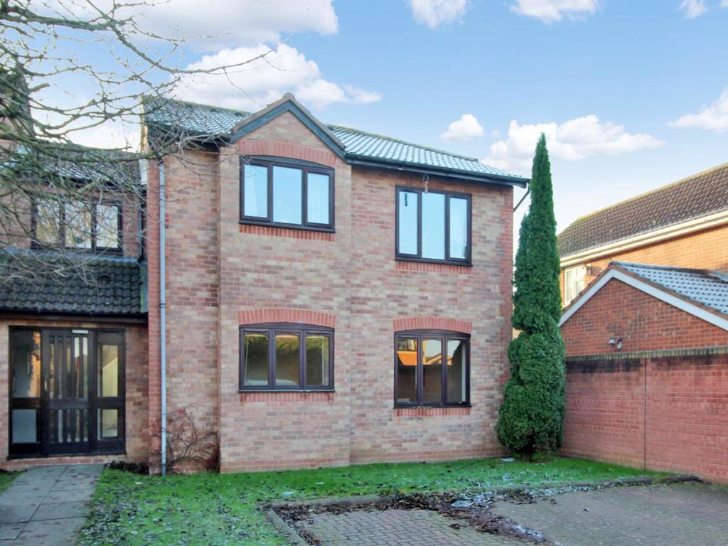 133 St Philips Drive, Evesham... 1 bed flat £550 pcm (£127 pw)
