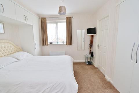2 Litten Close, Collier Row, Romford, RM5 2LG