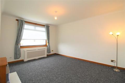 2 bedroom flat to rent, Wallace Crescent,Brightons