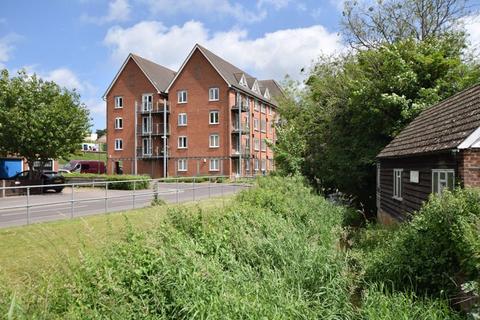 2 bedroom apartment for sale, Beside the Wey Stream, The Lamports - Near Alton Station