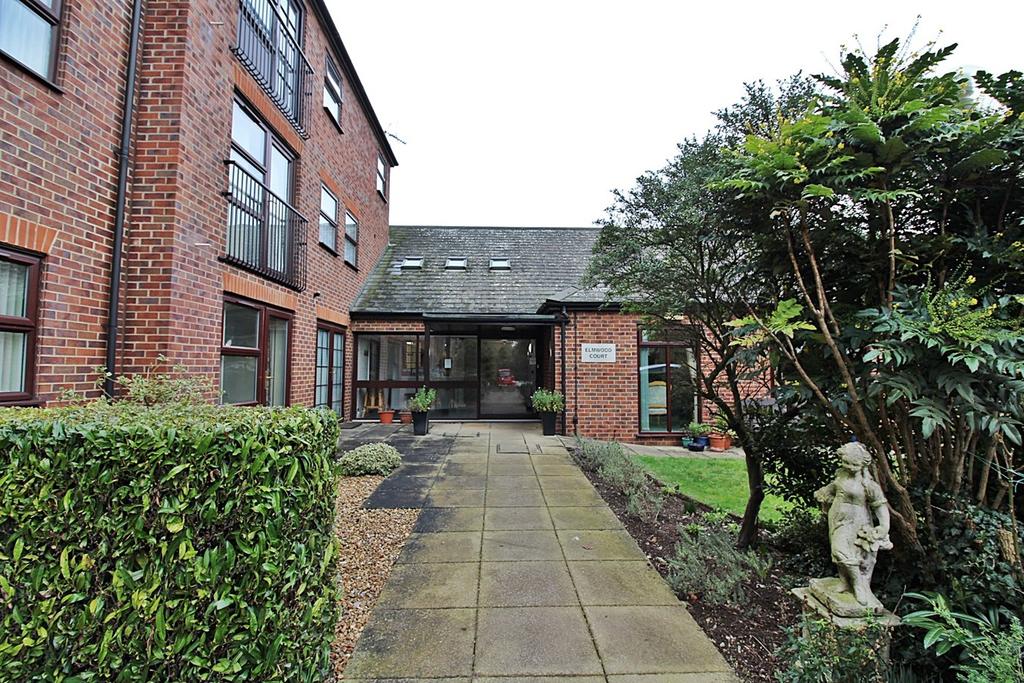 High Street, Baldock, Herts, SG7 1 bed retirement property £115,000