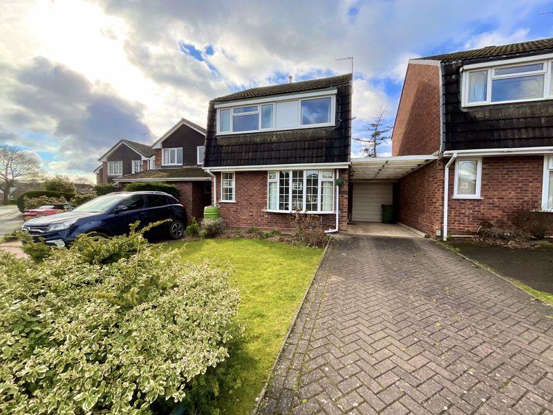 Redwood Avenue, Stone 3 bed detached house £265,000