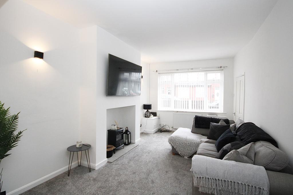 Hood Lane, Great Sankey, Warrington, WA5 3 bed terraced house £189,950