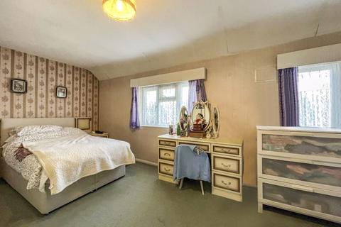 6 Ernan Close, South Ockendon, RM15 5EN