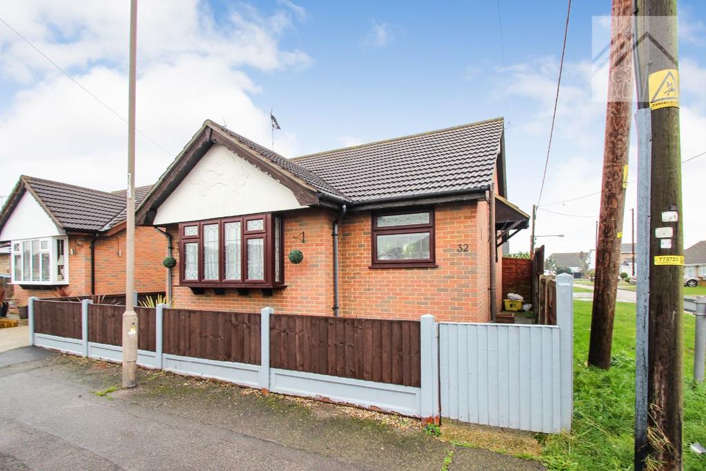 Maurice Road, Canvey Island 1 bed bungalow £280,000