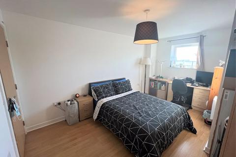 2 bedroom apartment to rent, Pilgrims Way, Salford