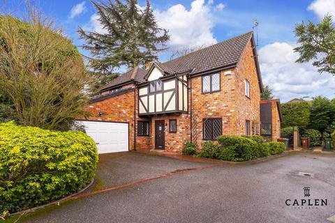 4 bedroom detached house to rent - Churchills Mews, Woodford Green