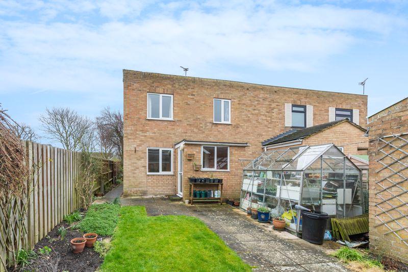 Hiskins, Wantage 3 bed end of terrace house £275,000