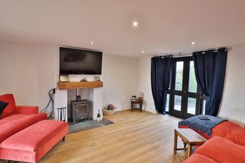 5 bedroom property for sale - Poplar Hall Lane, Chorlton-By-Backford, Chester