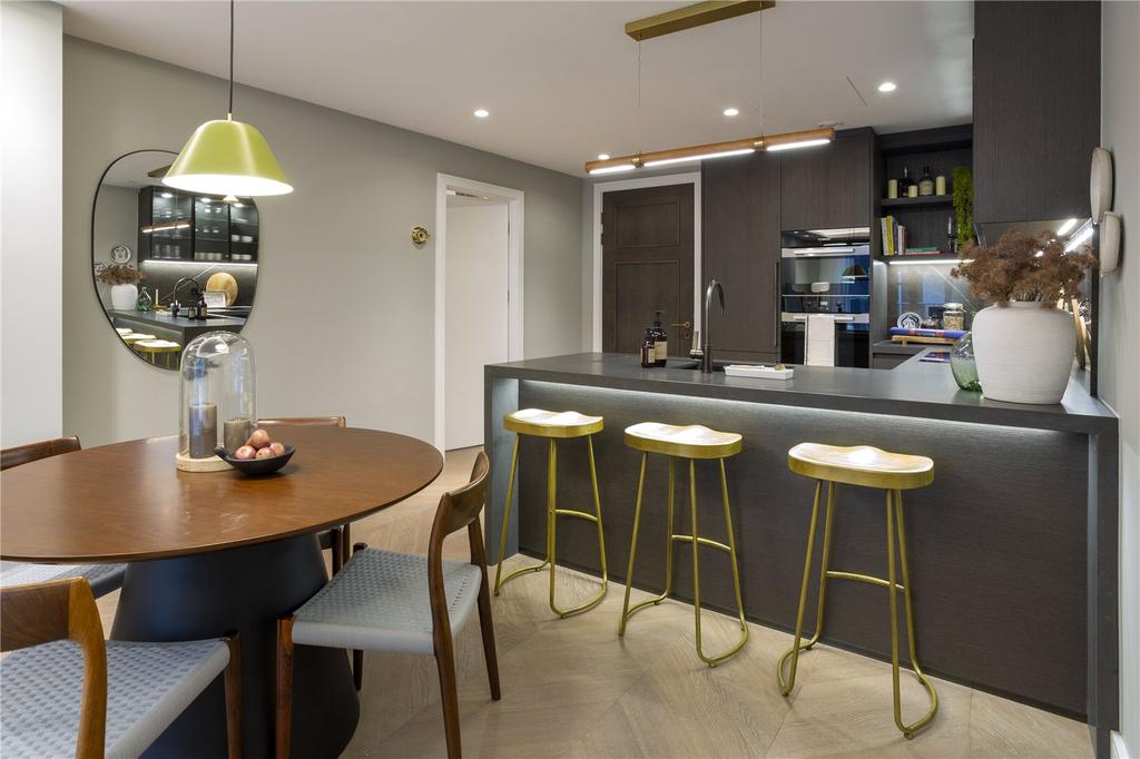 Apartment 16