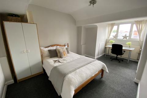 4 bedroom house share to rent, Queens Road, City Centre