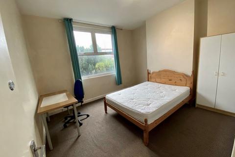 4 bedroom house share to rent, Queens Road, City Centre