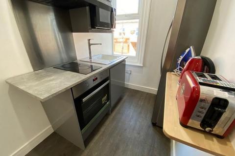 2 bedroom flat to rent, Flat 2 313a Ecclesall Road