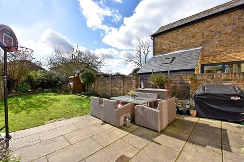 3 bedroom semi-detached house to rent, Adelaide Square, Windsor, Berkshire, SL4