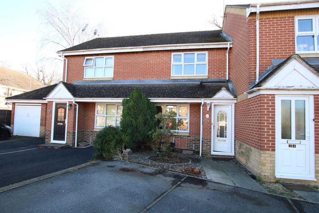 Primrose Copse, Horsham 2 bed terraced house £1,095 pcm (£253 pw)