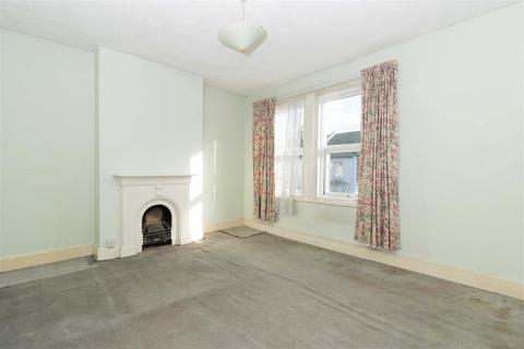 16 Queen Street, Worthing, BN14 7BJ