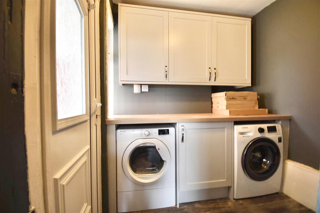 4 B07 B260-FC42-4 F79-89 D7-AF81723 FC12 F.jpeg