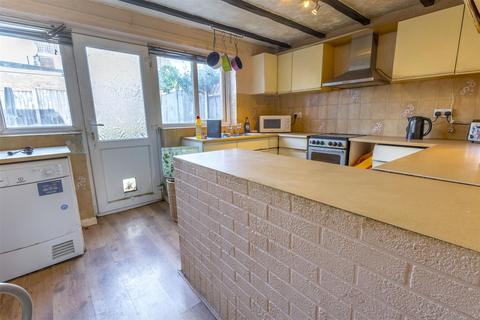 1 Stanway Close, Nottingham, NG3 7HA