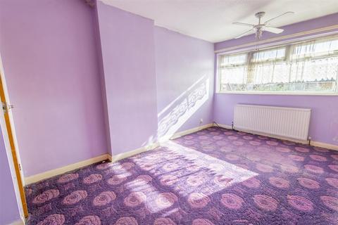 1 Stanway Close, Nottingham, NG3 7HA