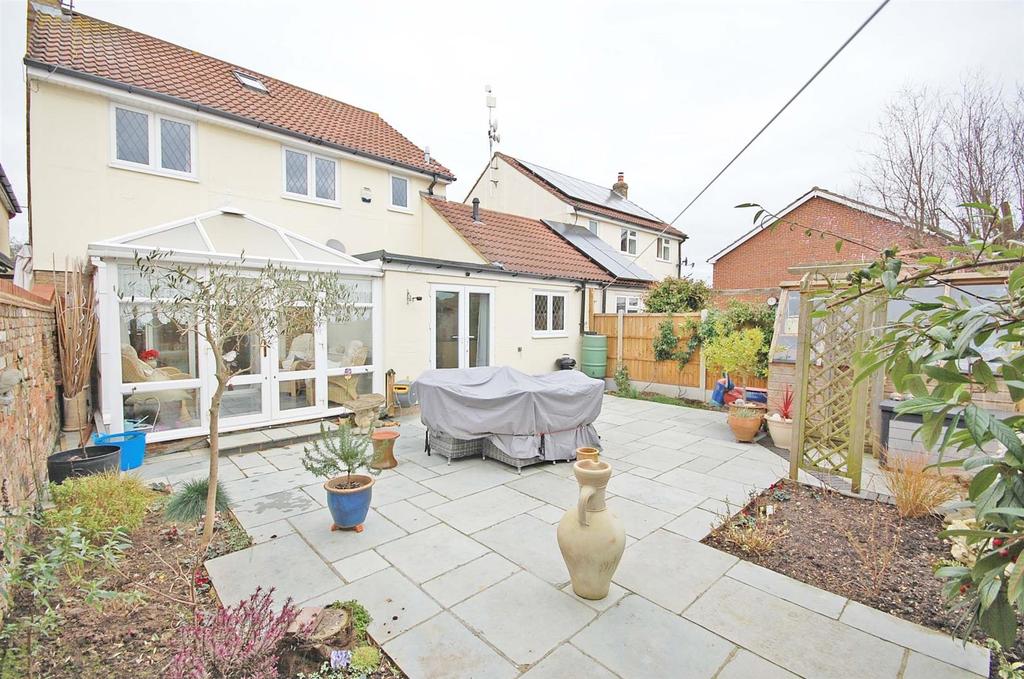 Rear garden1.jpg