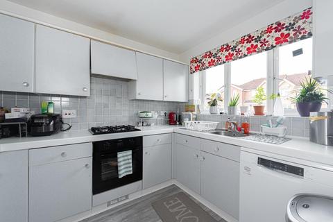 13 Chiltern Close, Worcester Park, KT4 8LW