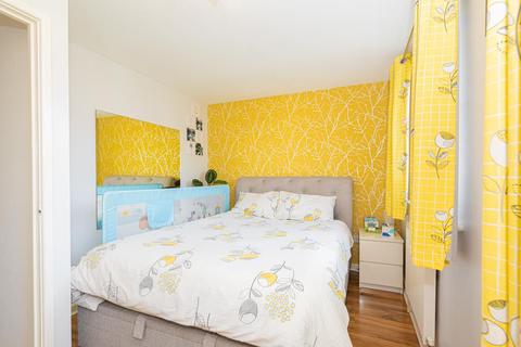 13 Chiltern Close, Worcester Park, KT4 8LW