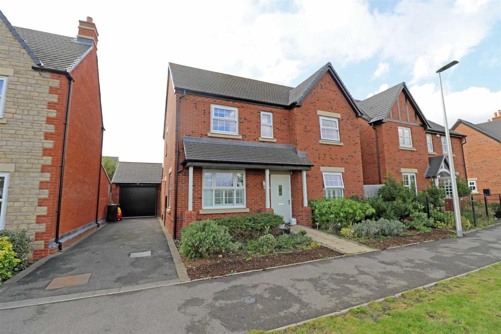Gardiner Road, Warwick 4 bed detached house £1,400 pcm (£323 pw)