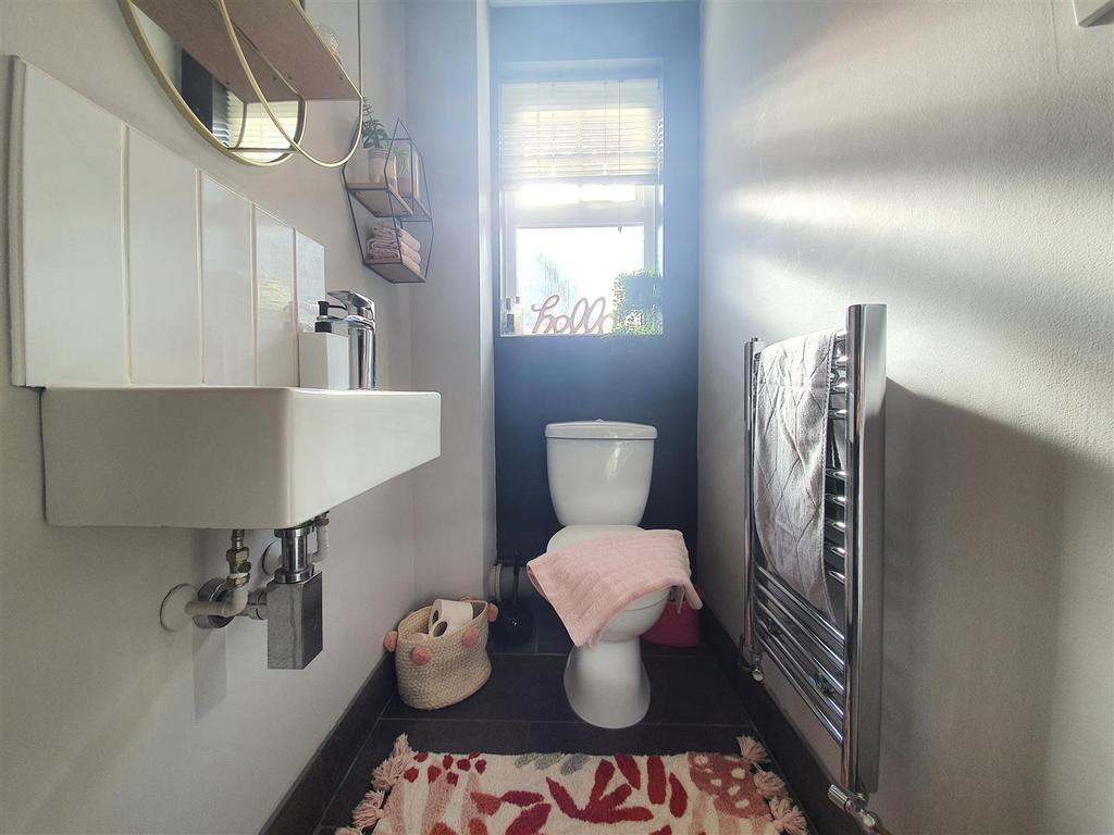 Downstairs wc.jpg