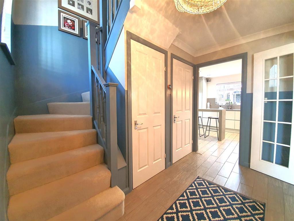 Hallway.jpg