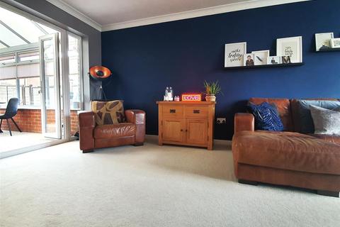 3 Wainwright Gardens, Great Blakenham, Ipswich, IP6 0NN